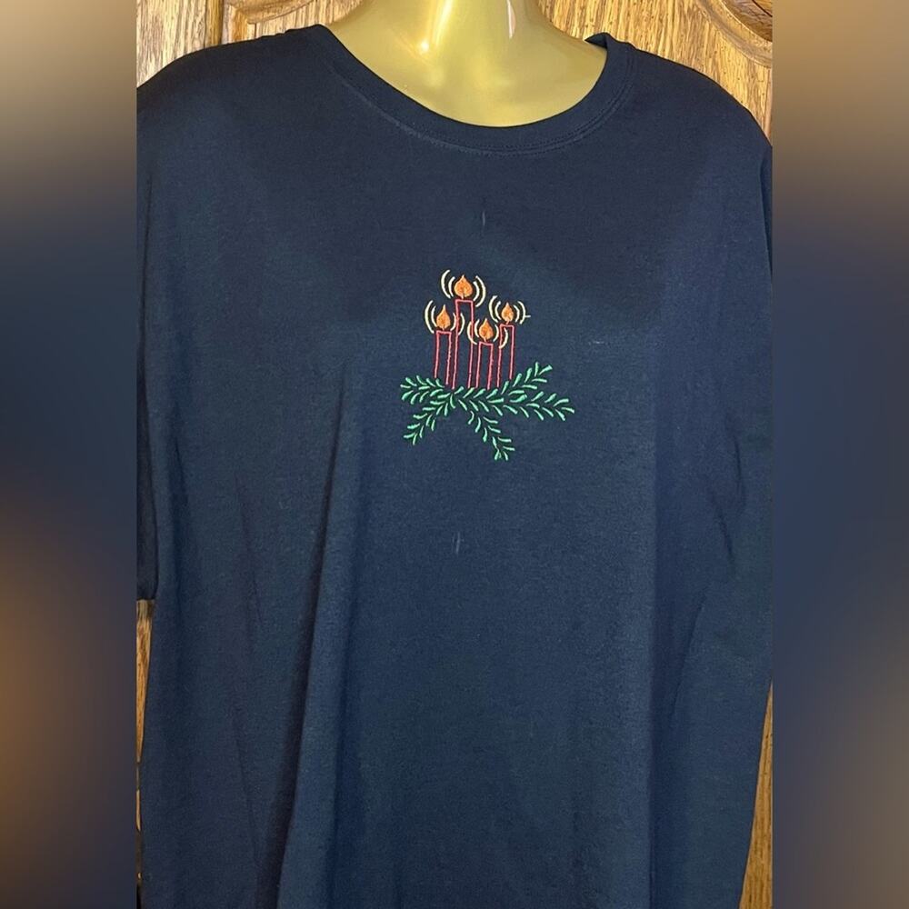 Candlelight Tshirt in Black with Embroidered Christmas candles in XL